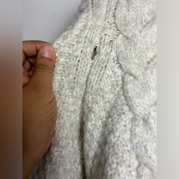 American Eagle M Cable Knit Crop Sweater Fisherman Wool Blend Neutral Turtleneck - Picture 6 of 11